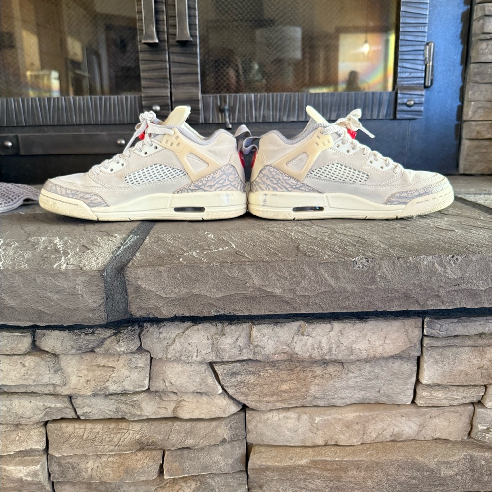 Jordan Kids Cream and Red Sneakers